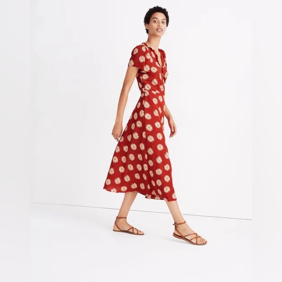 Madewell Ruffle-Edge Midi Wrap Dress in Daisy Daydream - Picture 2 of 9